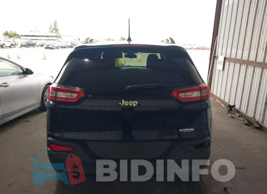 1C4PJLCB6JD560903 Photo# 16