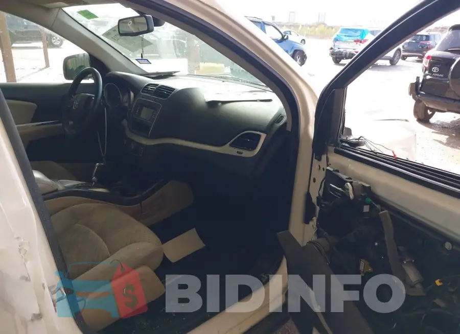 3C4PDCAB9LT180557 Photo# 5