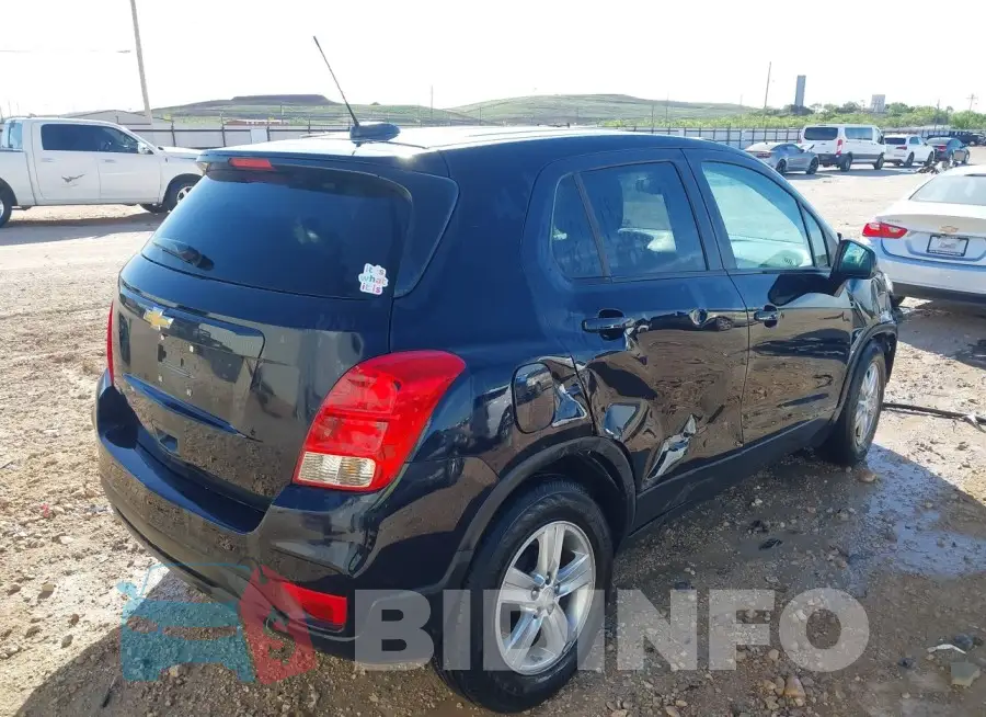 KL7CJKSM4NB527053 Photo# 4
