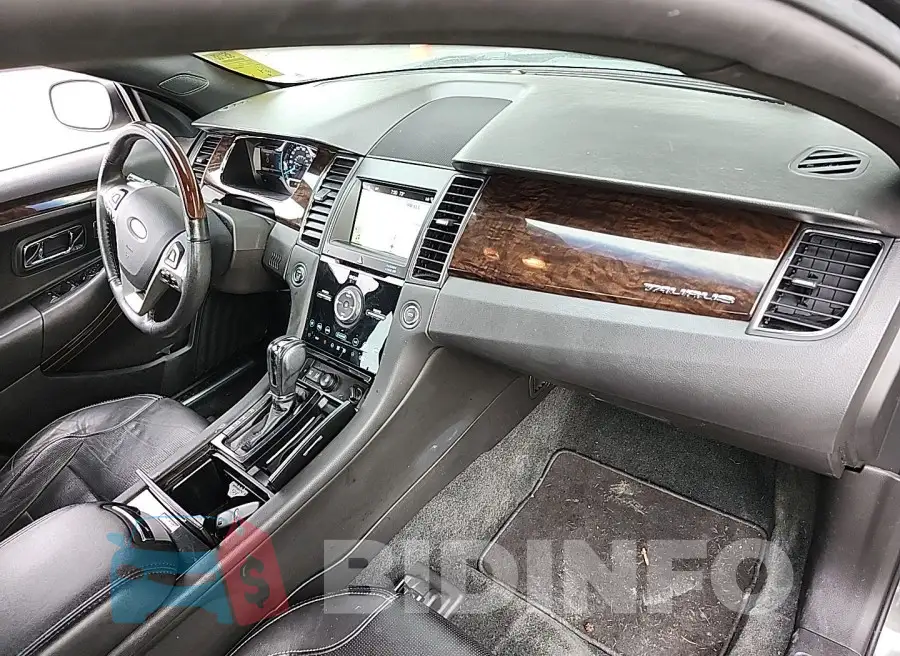 1FAHP2F80HG127413 Photo# 17