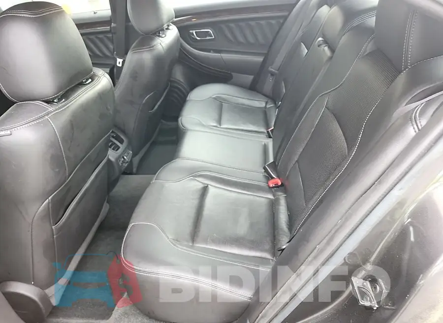 1FAHP2F80HG127413 Photo# 6
