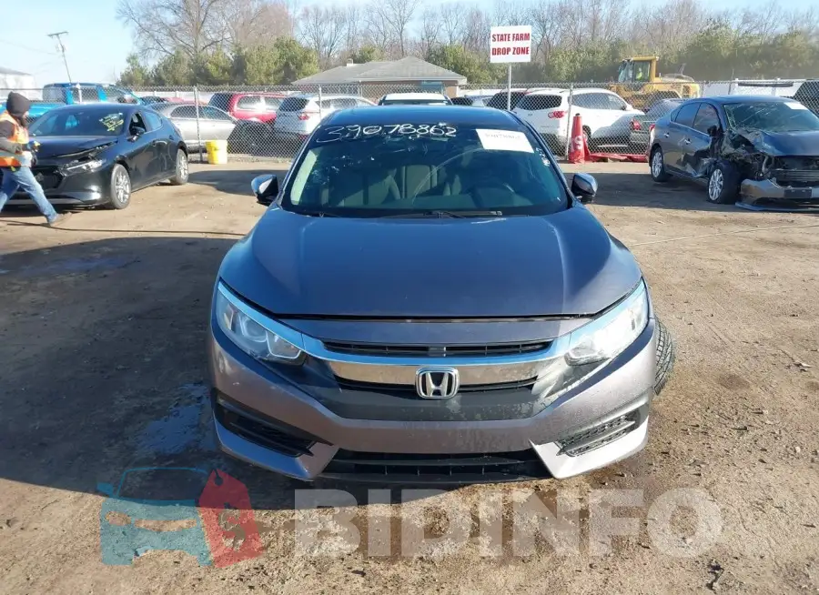 19XFC2F77HE039317 Photo# 12