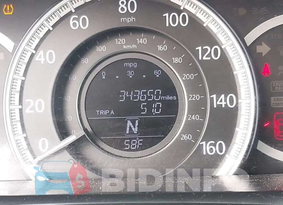 1HGCR2F33FA166985 Photo# 15