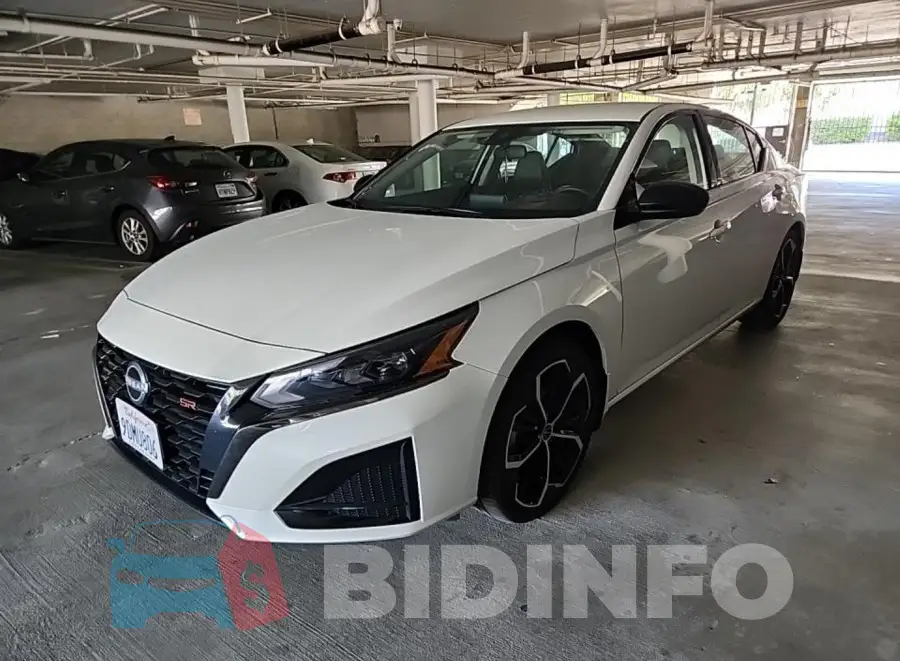 1N4BL4CV5PN326992 Photo# 2