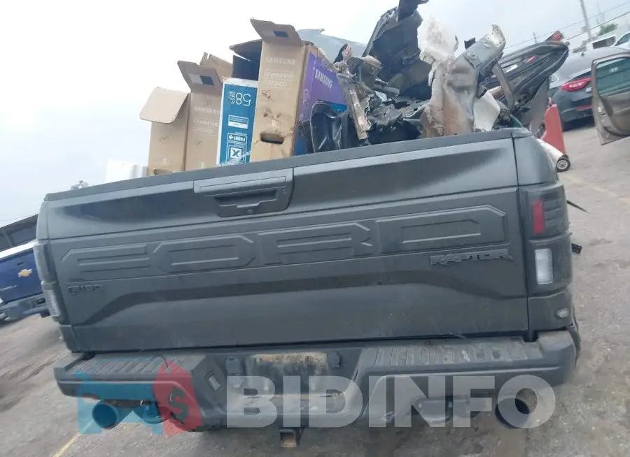 1FTFW1RG2JFC76712 Photo# 15