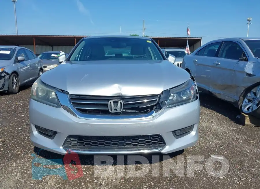 1HGCR2F86FA167494 Photo# 12