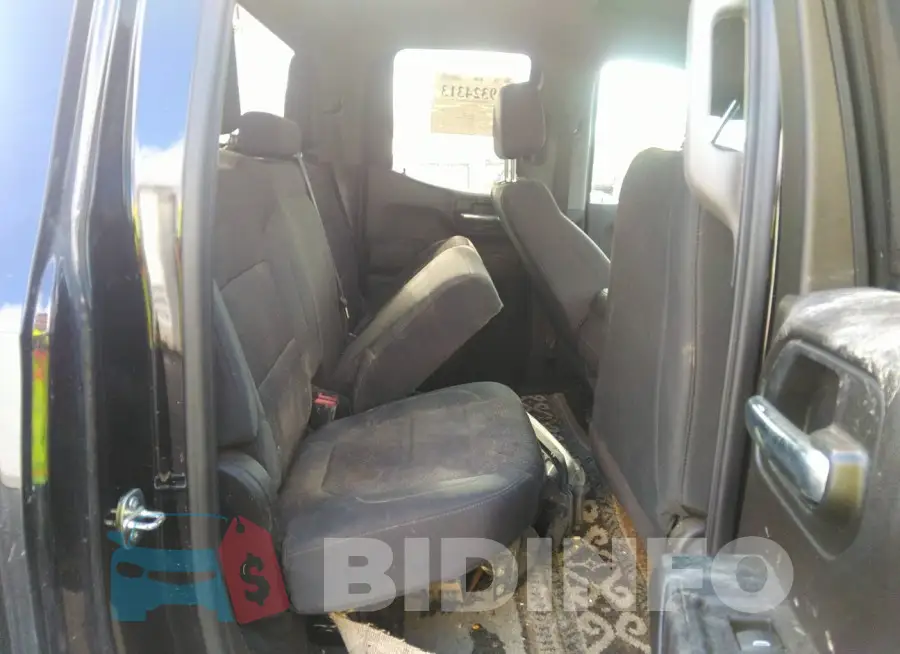 1GCRYCEF1LZ140850 Photo# 8