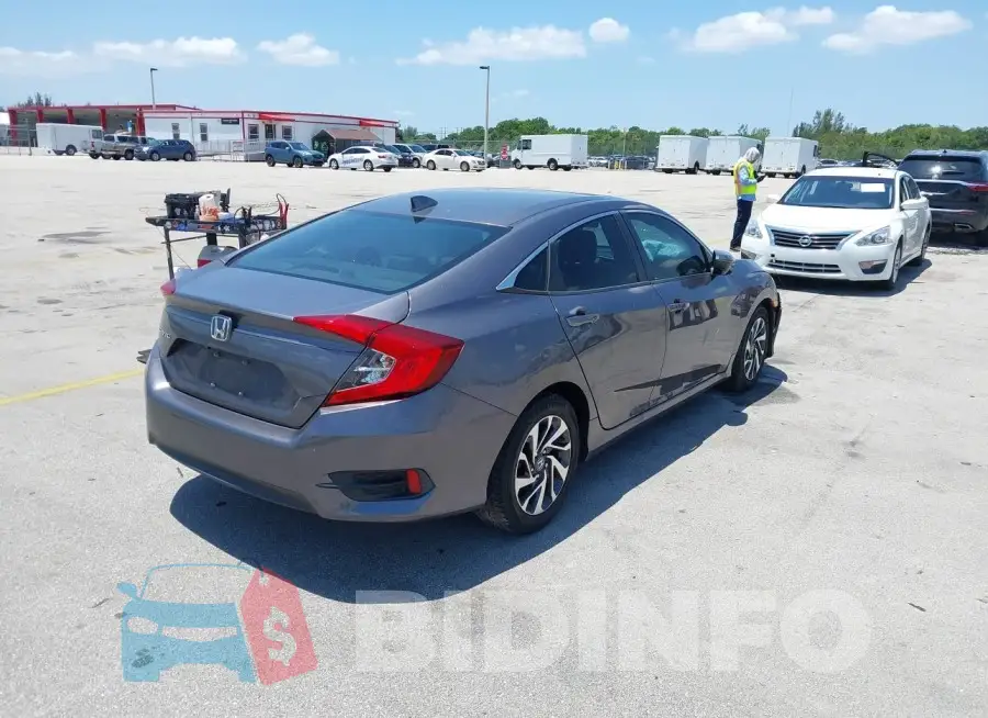 19XFC2F85HE059042 Photo# 4