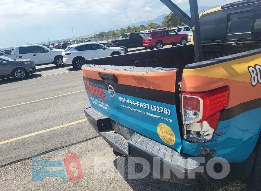 1N6AA1C86HN573103 Photo# 34