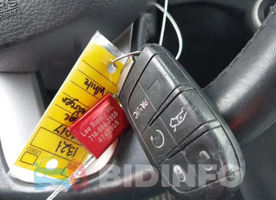 2C3CDXHG7HH562162 Photo# 11