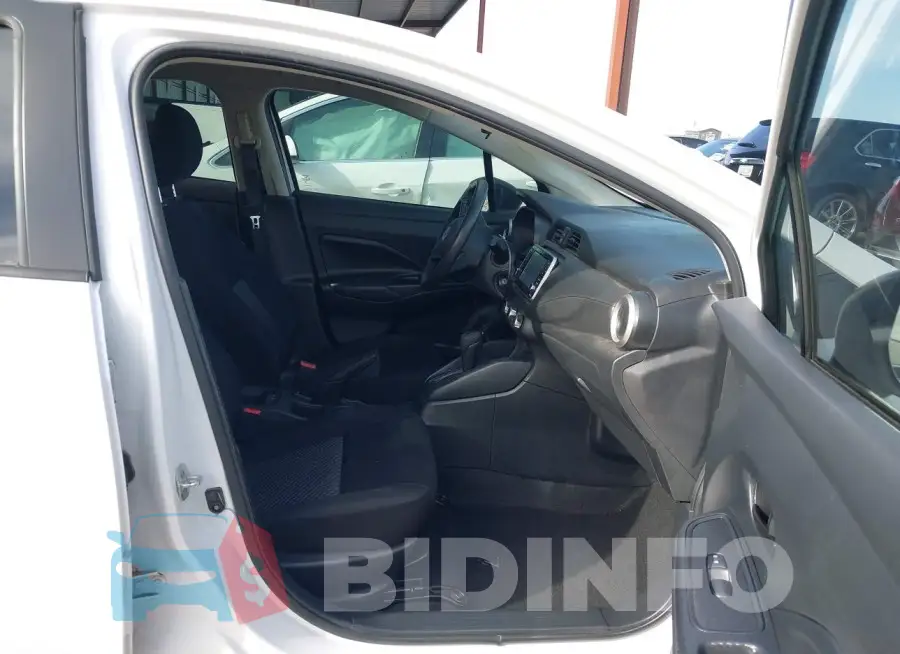 3N1CN8DVXPL817043 Photo# 5