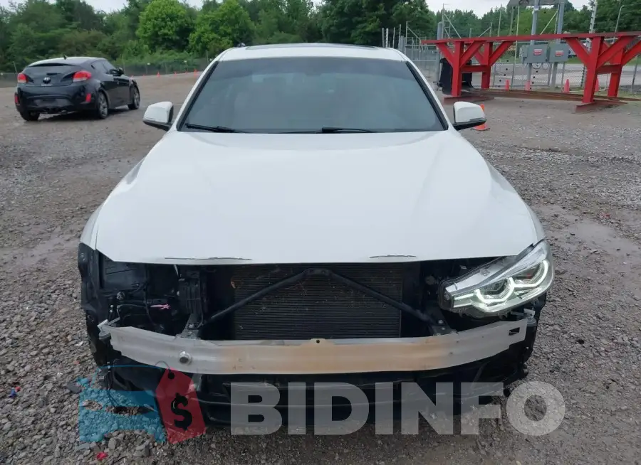 WBA8B9G55HNU50807 Photo# 6