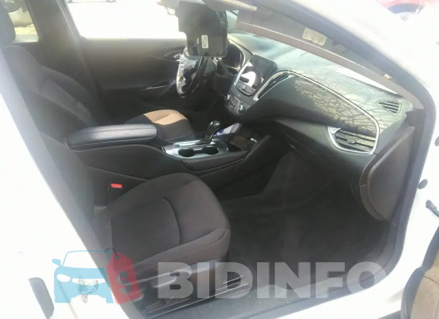 1G1ZD5ST3JF293688 Photo# 5