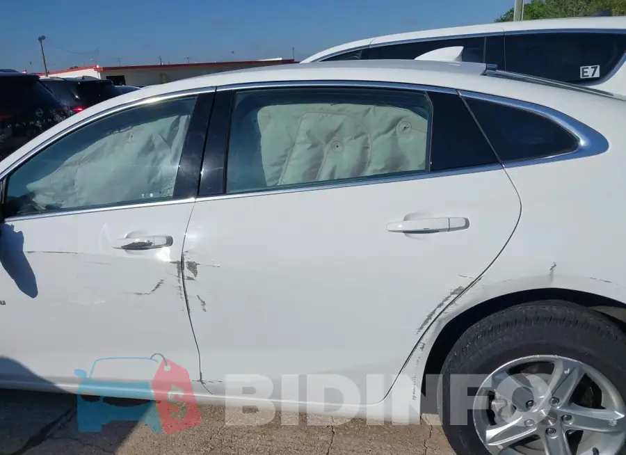 1G1ZD5ST8RF126013 Photo# 13