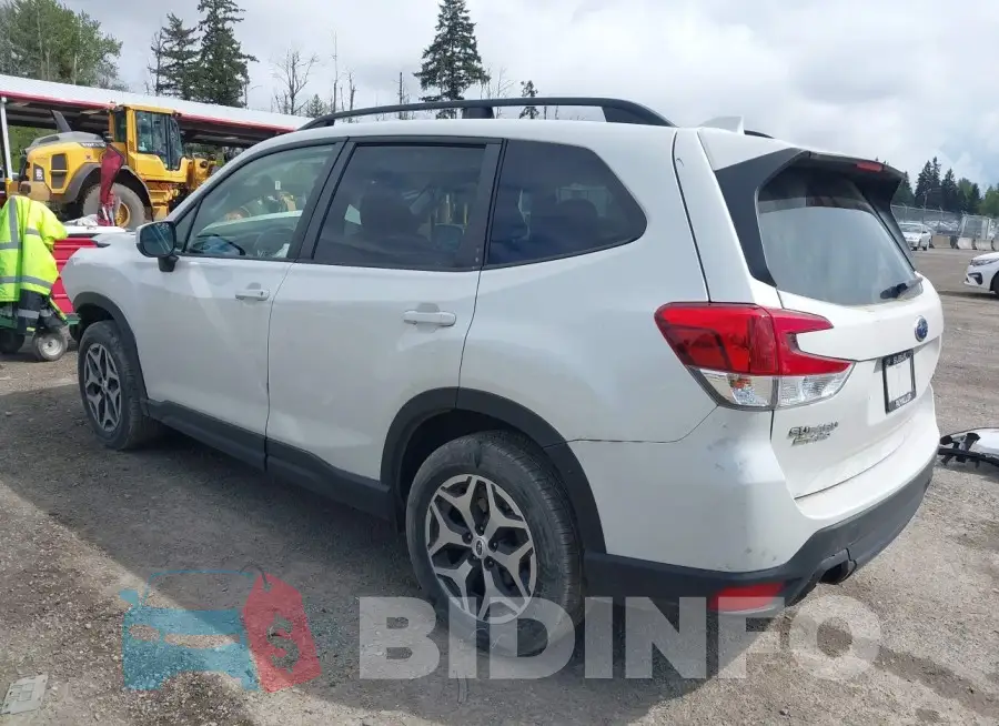 JF2SKAFC4MH428592 Photo# 3