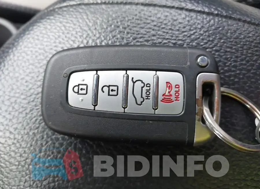 KMHTC6AE8FU233235 Photo# 11
