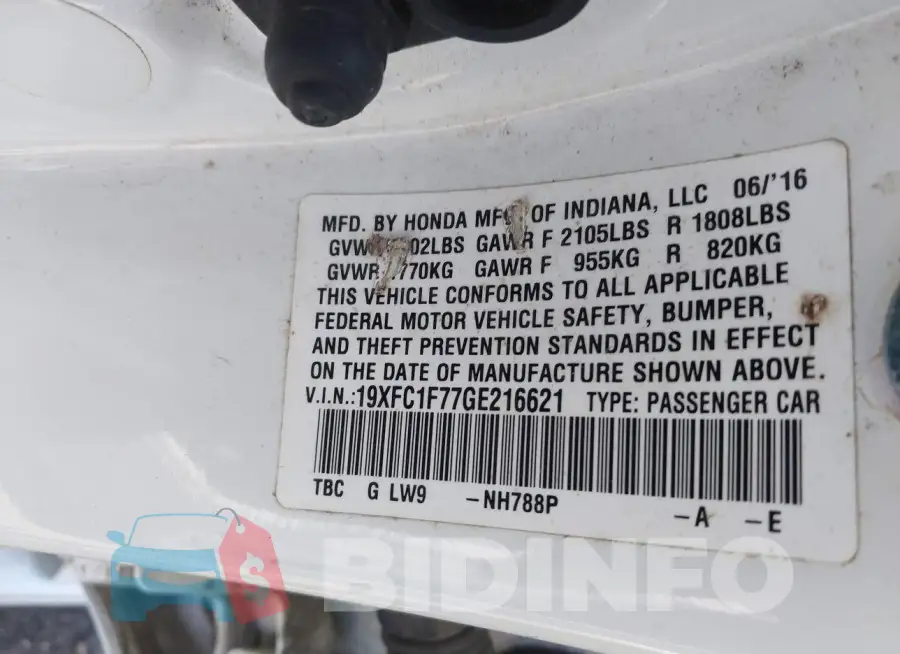19XFC1F77GE216621 Photo# 9