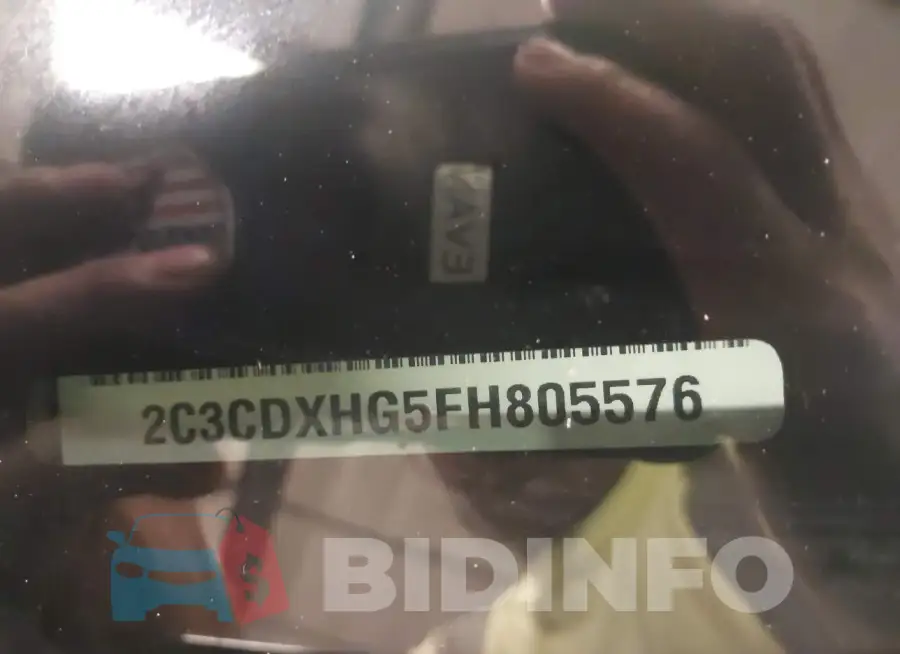 2C3CDXHG5FH805576 Photo# 9