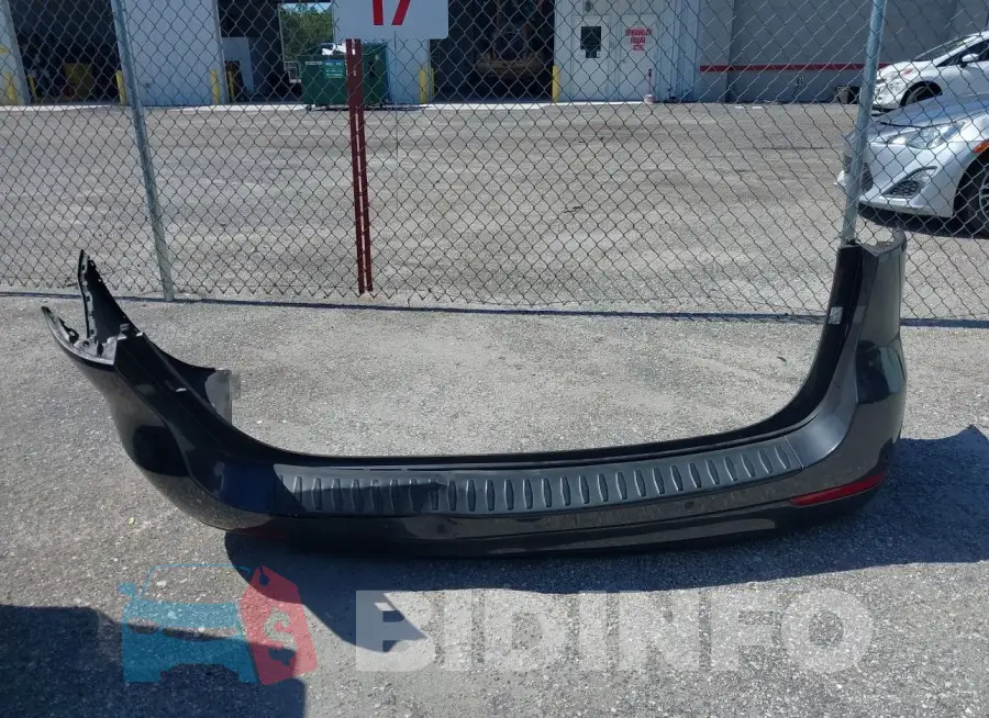 KNDMC5C13F6018055 Photo# 12