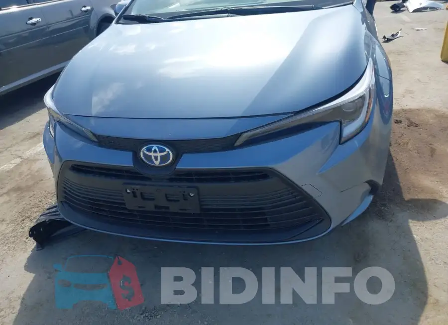 JTDBCMFE9R3027817 Photo# 12