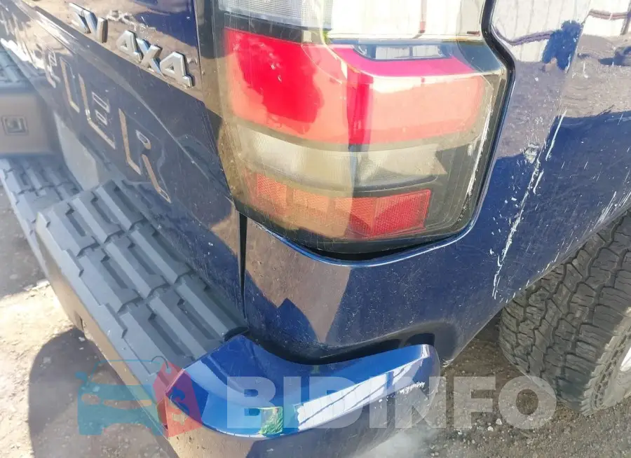 1N6ED1EK5PN643741 Photo# 12
