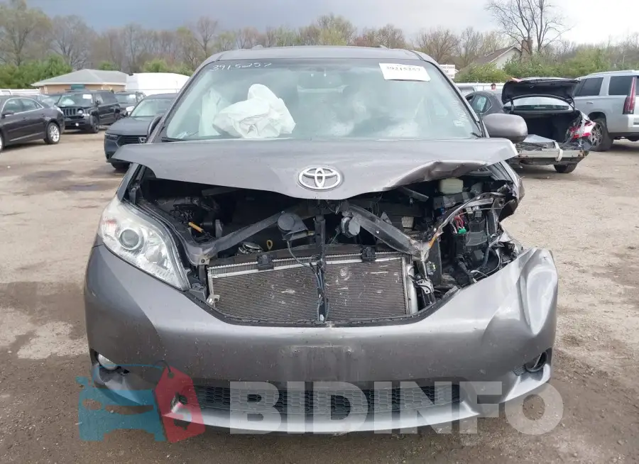 5TDYK3DCXFS613042 Photo# 12