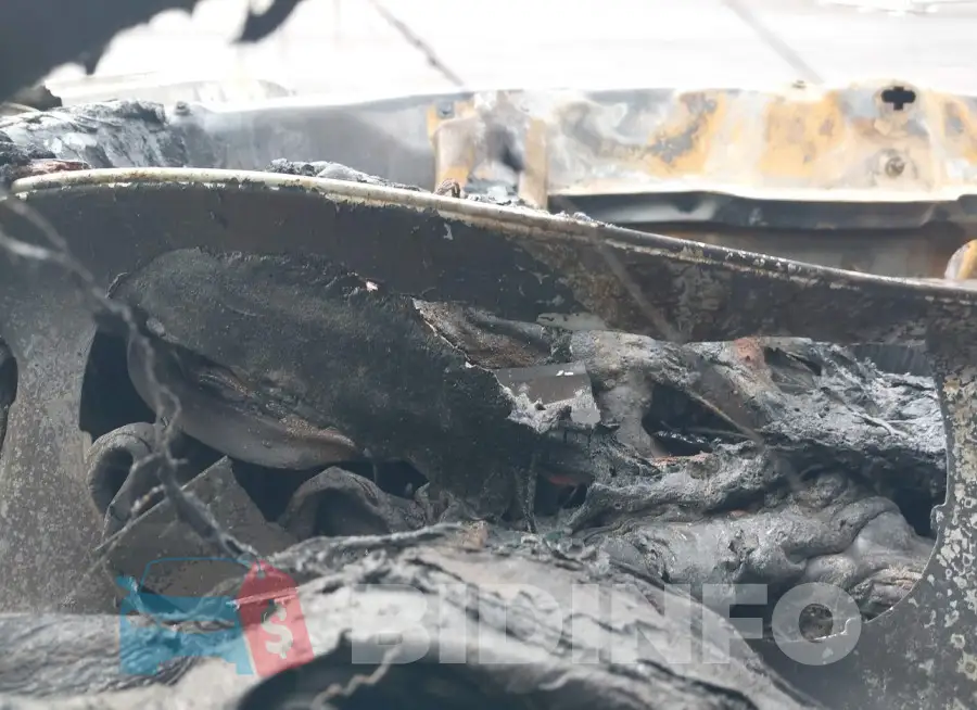 2C3CDXCT6KH550046 Photo# 7