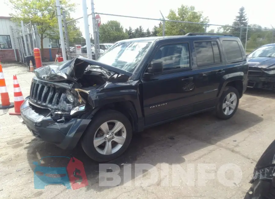 1C4NJRFB8ED820830 Photo# 2
