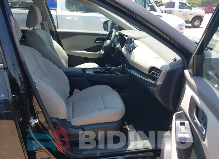 5N1BT3BA1RC670154 Photo# 5