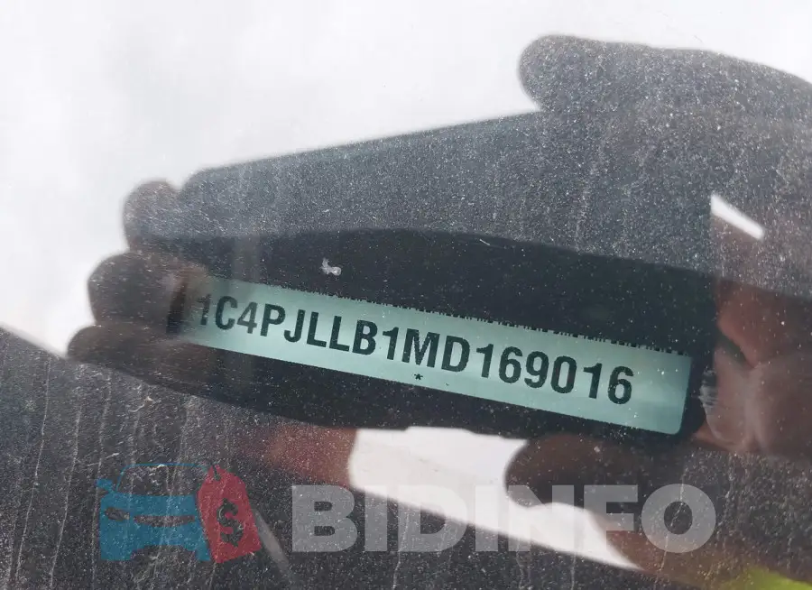 1C4PJLLB1MD169016 Photo# 9