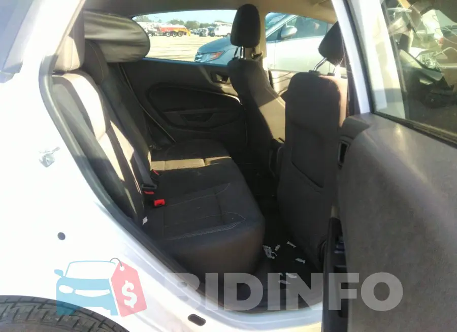 3FADP4EJXKM107049 Photo# 8