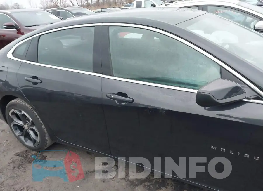 1G1ZD5ST5PF113667 Photo# 13