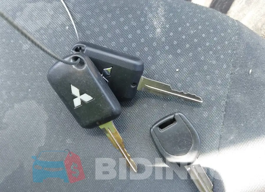 ML32F3FJ5HHF18908 Photo# 11