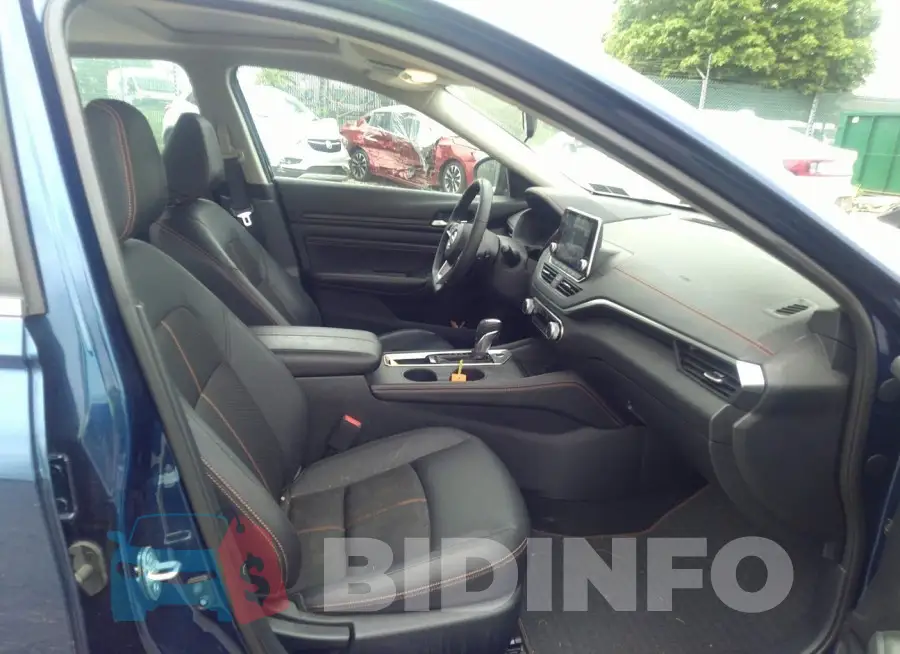 1N4BL4CV1LC145572 Photo# 5