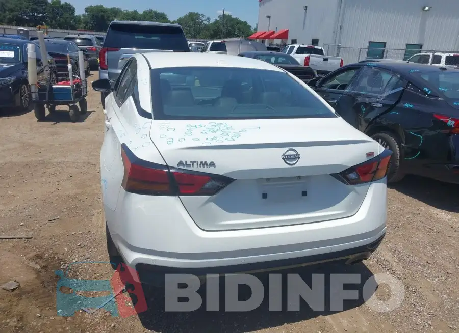 1N4BL4CV3PN322262 Photo# 16