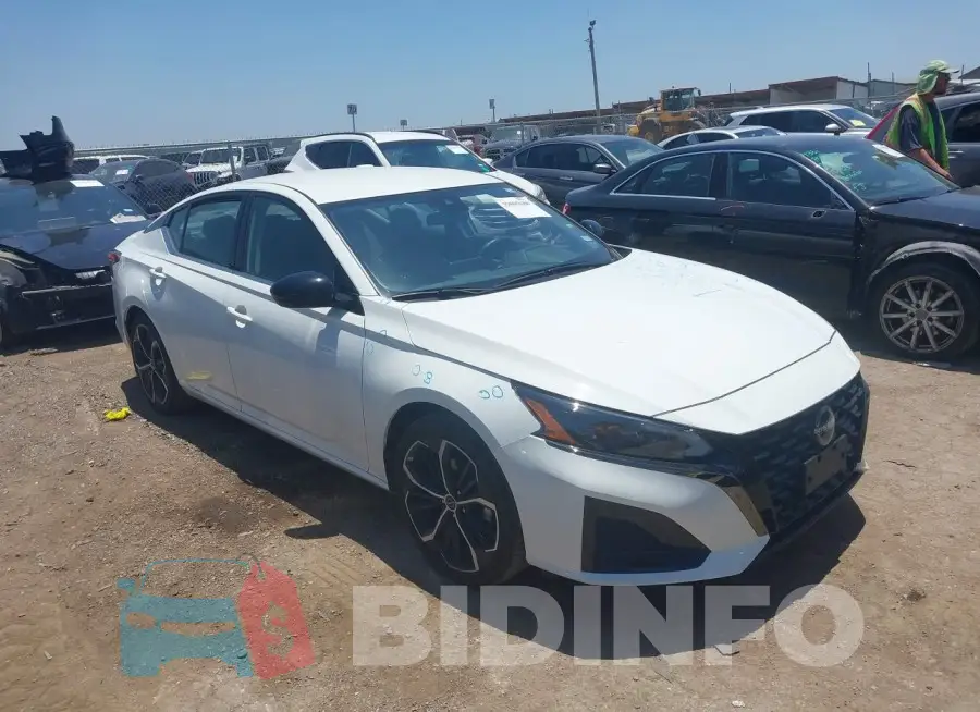 1N4BL4CV3PN322262 Photo# 1