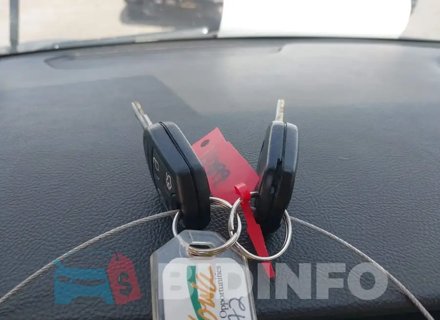 1FAHP2D82HG110700 Photo# 11