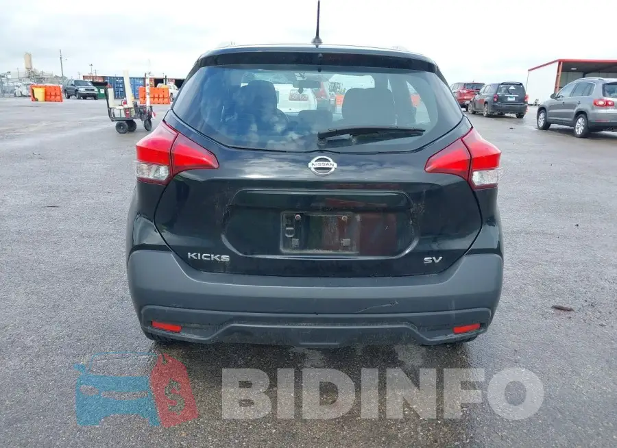 3N1CP5CU3KL531867 Photo# 17