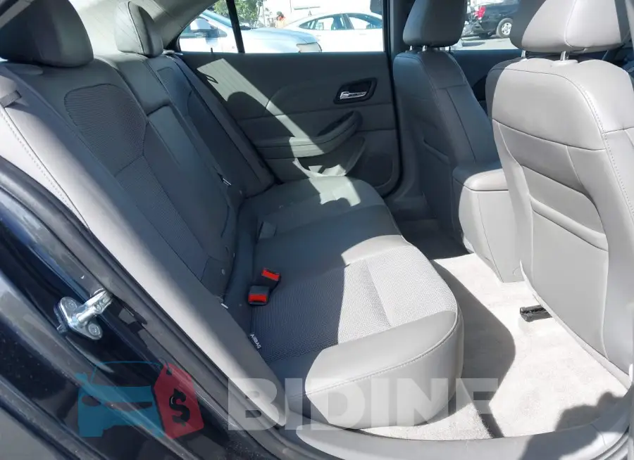1G11D5SL8FF332828 Photo# 8