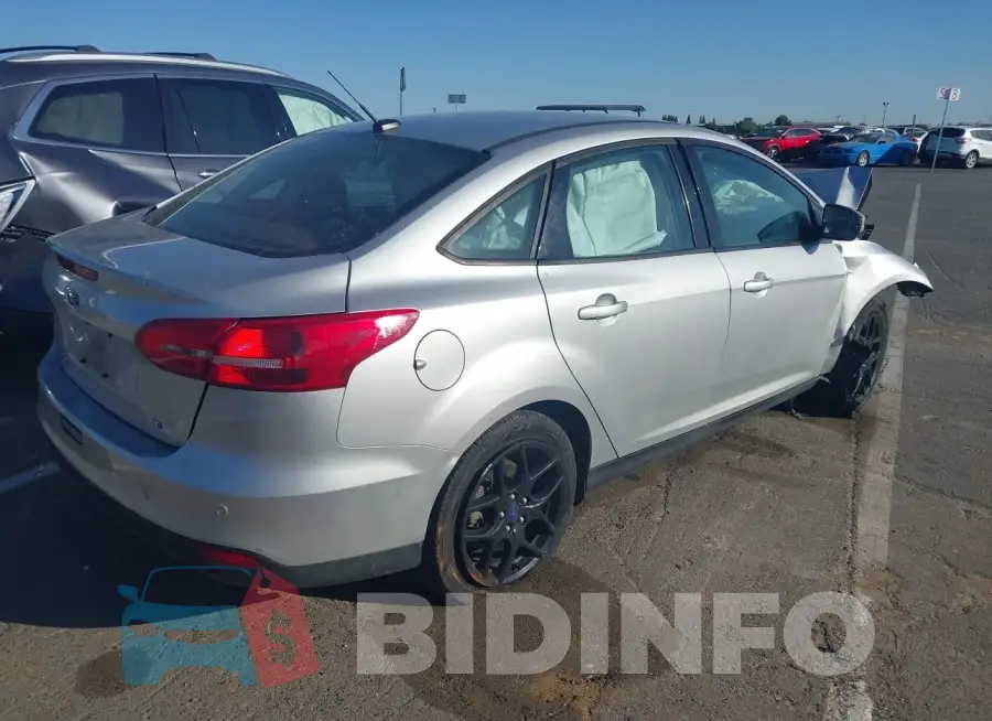 1FADP3F2XGL372886 Photo# 4