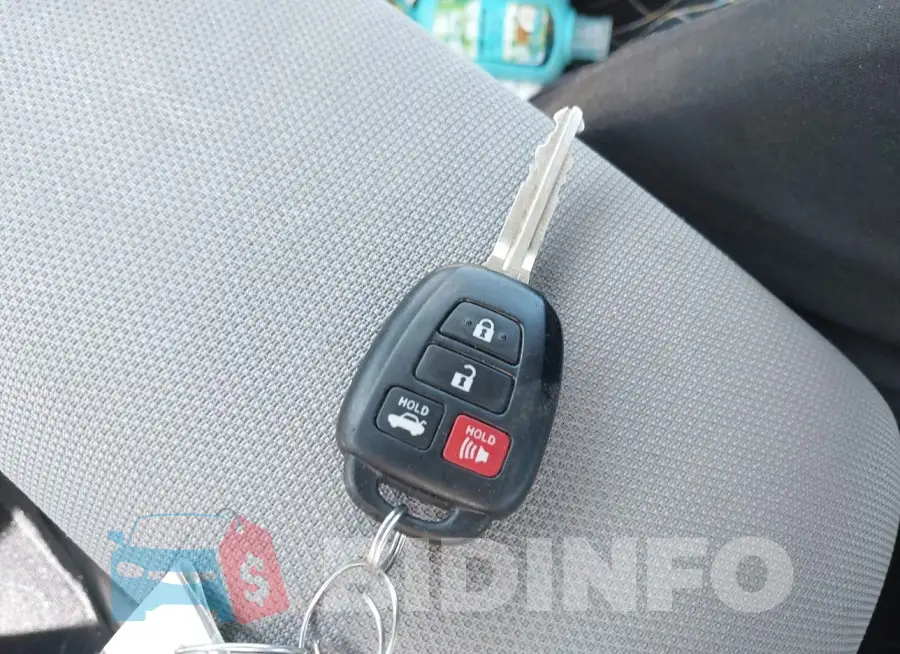 2T1BURHE6EC215638 Photo# 11