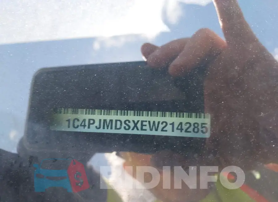 1C4PJMDSXEW214285 Photo# 9