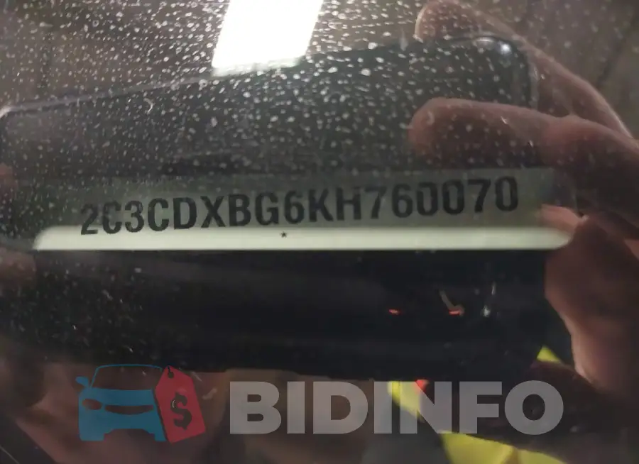 2C3CDXBG6KH760070 Photo# 12