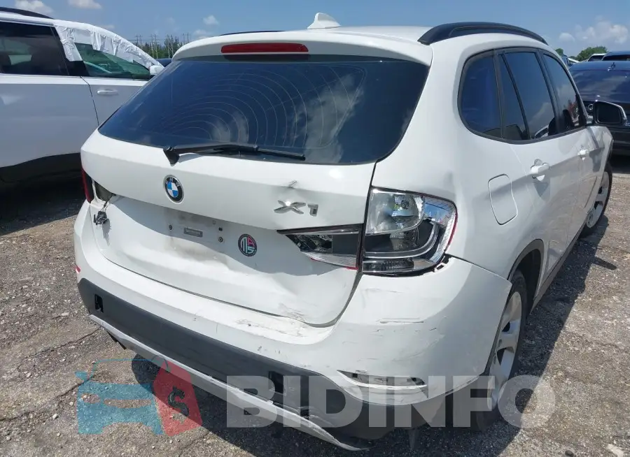 WBAVM1C54FV315299 Photo# 6