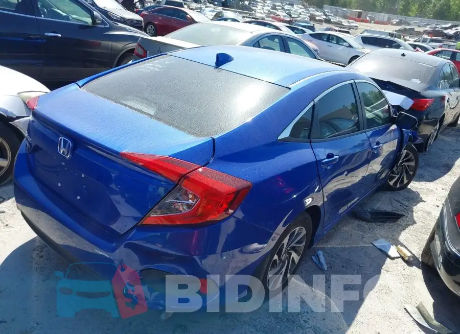 19XFC2F77HE038992 Photo# 4