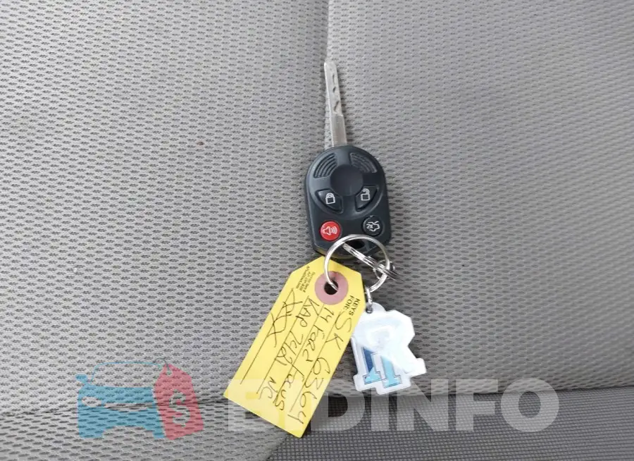 1FADP3K28EL243113 Photo# 11