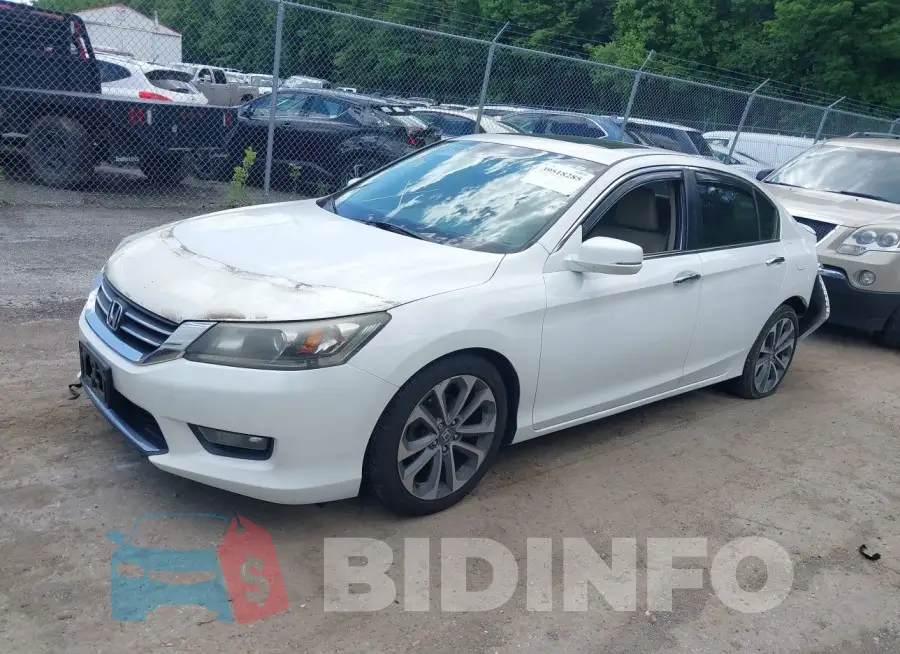 1HGCR2F88FA124081 Photo# 2