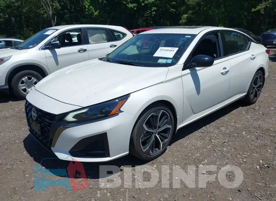 1N4BL4CV1PN384873 Photo# 2