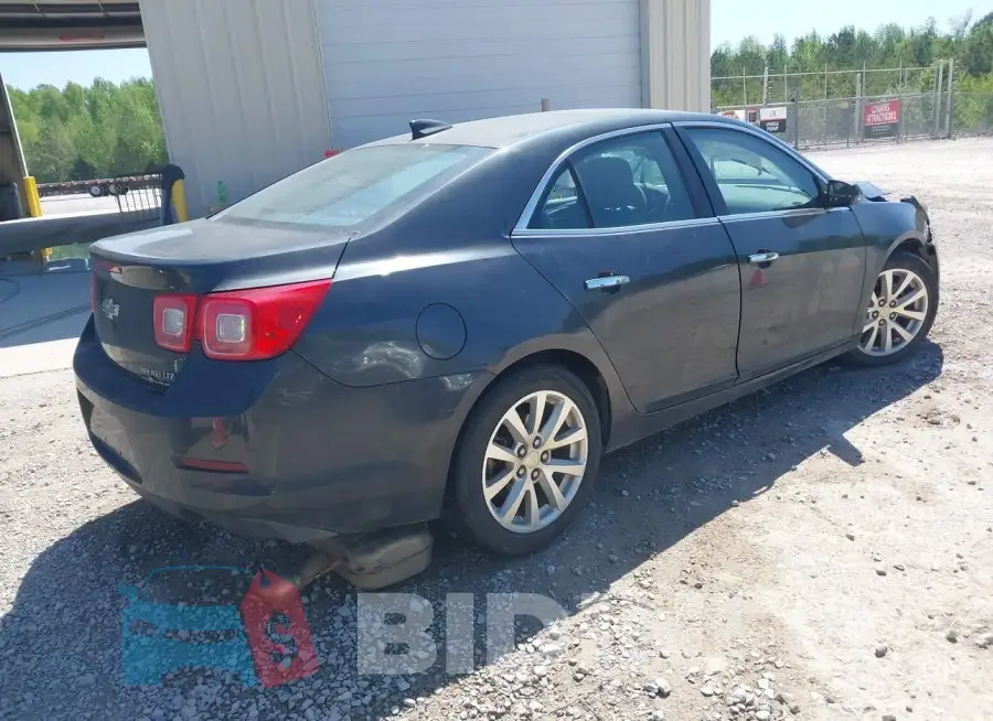1G11E5SA4GU120159 Photo# 4