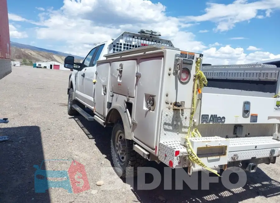 1FT7X2B66KEG42672 Photo# 3
